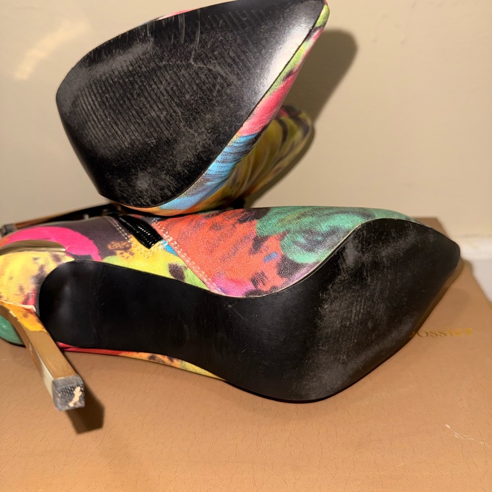 Privileged Floral Ankle Booties - Picture 3 of 5